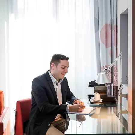 호텔 노보텔 메세 뮌헨