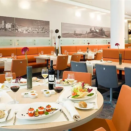 Hotel Novotel Messe 4*