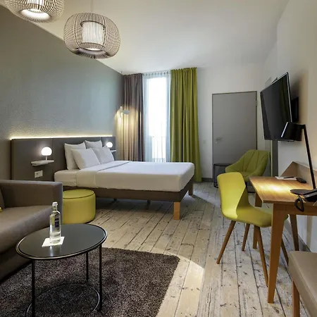 Hotel Novotel Messe 4*