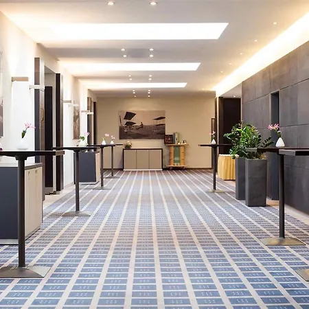 Hotel Novotel Messe 4*